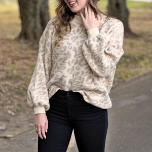 Goodnight Macaroon Kanya Leopard Print Sweater